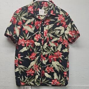 American Eagle Floral Black and Red Men's Shirt. Size Large.